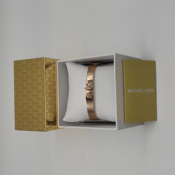 942- MICHAEL Michael Kors Haute Rose Gold Tone Enamel Bangle Bracelet NWT - Picture 1 of 10